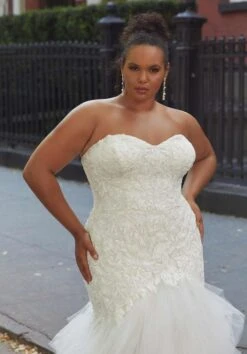 Mori Lee 3380 Hillary Ruffle Skirt Drop Waist Plus Size Bridal Gown 8 Mori Lee 3380 Hillary Ruffle Skirt Drop Waist Plus Size Bridal Gown -Fashion wedding dress mori lee 3380 hillary plus size bridal gown 04.1085
